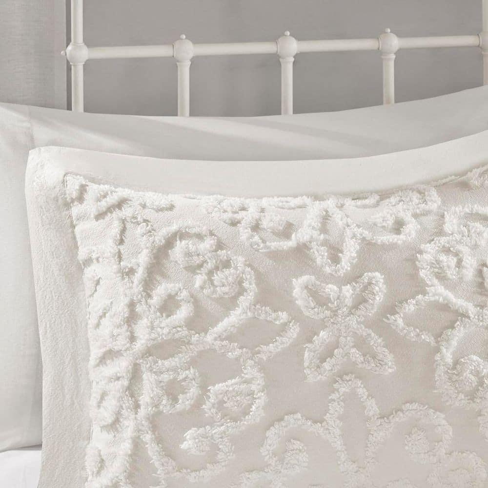 Kelly Clarkson Home Emberly Tufted 100% Cotton Sateen Coverlet Set in Farmhouse Style