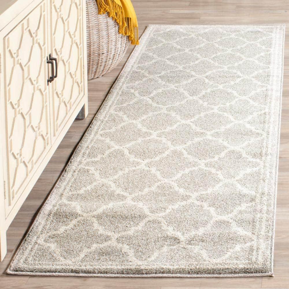 Amherst AMT422 Power Loomed Indoor Runner Rug - Light Grey/Beige - 2'3"x11' - Safavieh