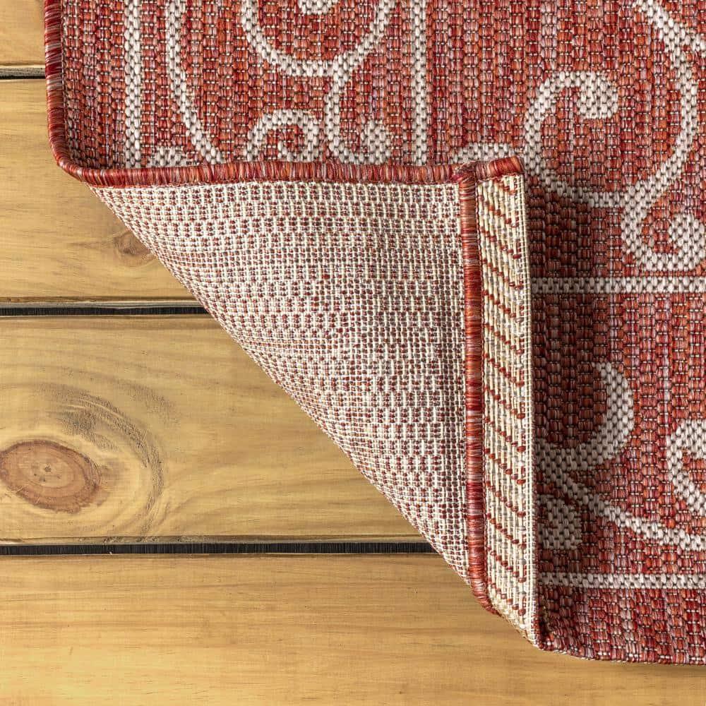 5' Round Charleston Vintage Filigree Textured Weave Indoor/Outdoor Area Rug, Red/Beige - JONATHAN Y
