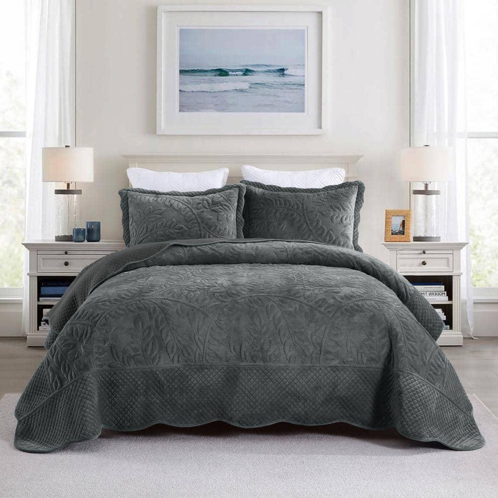 MarCielo Marcielo Oversized Embroidered Velvet Quilt Set With 2 Pillow Shams