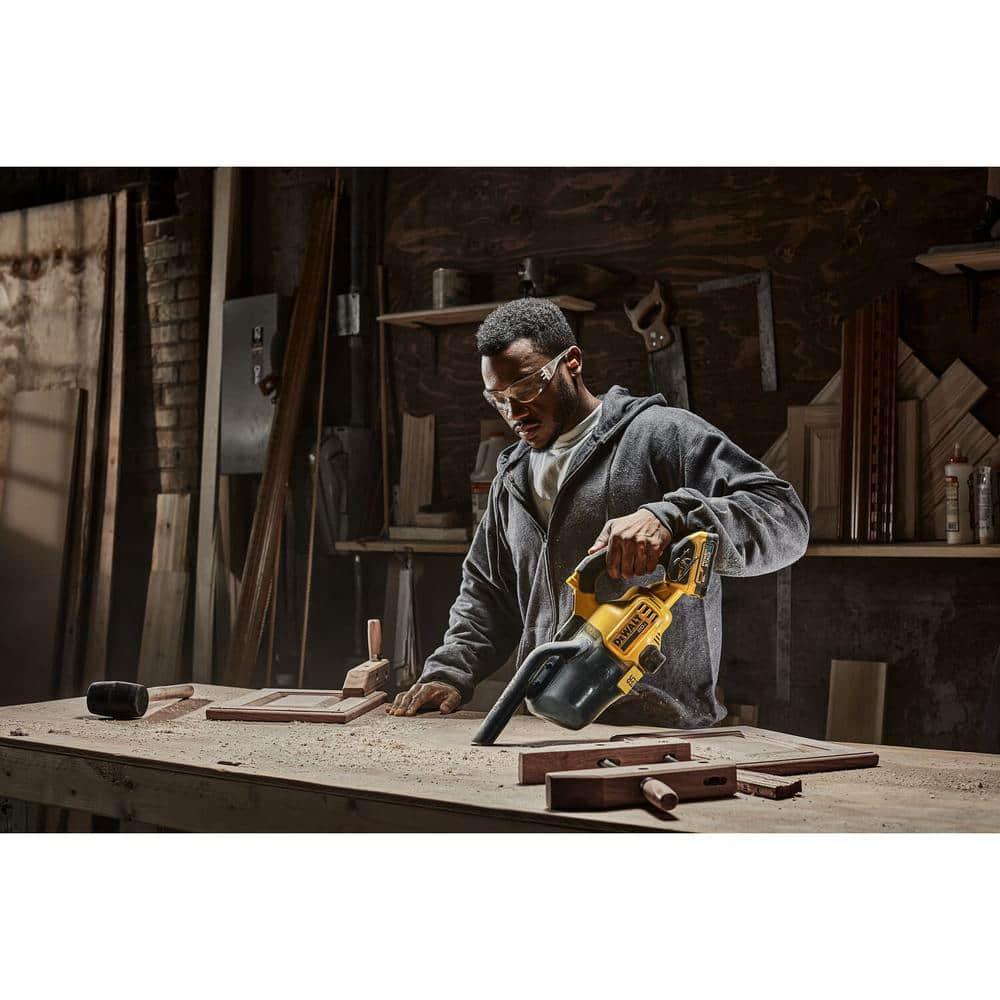 DEWALT 20V Cordless Vacuum Cleaner - Easy Empty Canister