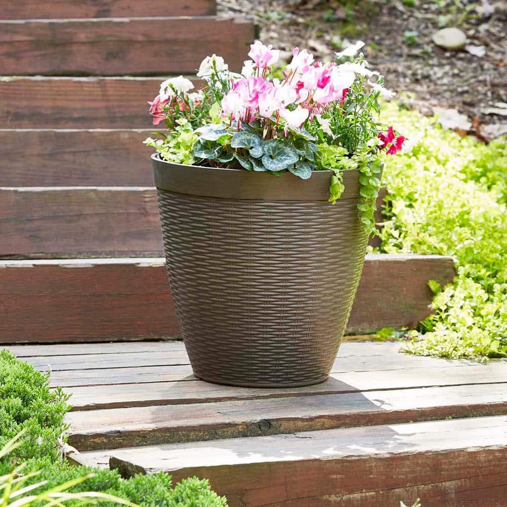 Southern Patio 15" Jamaica Wicker Planter, Dark Coffee - Southern Patio