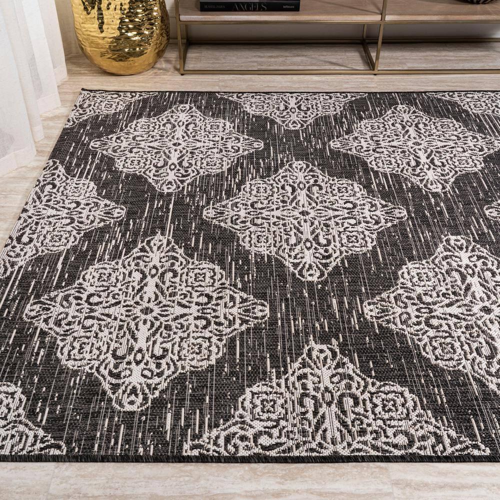 JONATHAN Y SMB121B-5 Tuscany Ornate Medallions Black/Ivory 5 ft. x 8 ft. Indoor/Outdoor Area Rug, Casual, Pet Friendly, Stain Resistant, Easy to Clean, for Patio, Living Room; Kitchen, Bedroom