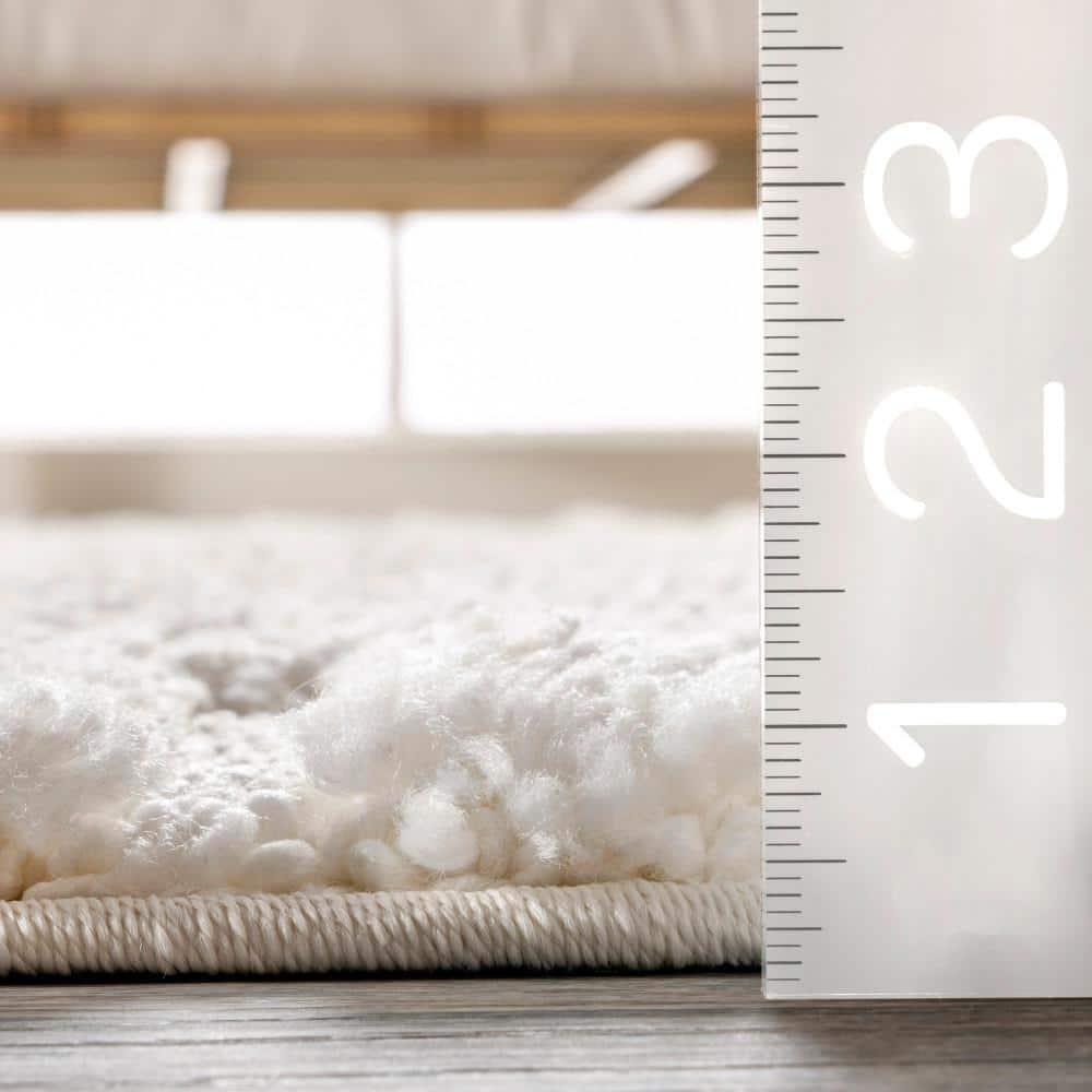 Nuloom Risette Solid 4x6 Shag Indoor Area Rug for Living Room Bedroom Dining Room Nursery Kitchen, Ivory