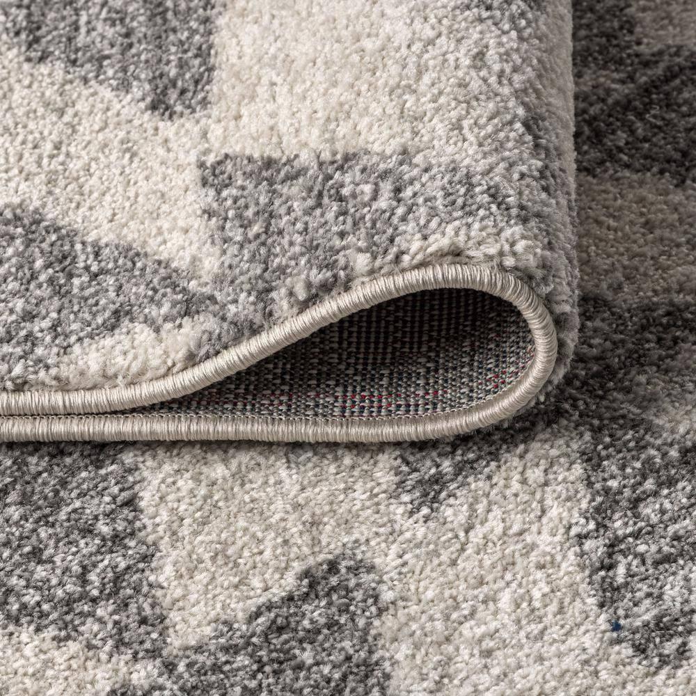 JONATHAN Y Aisha Moroccan Triangle Geometric Cream/Gray 5' Square Area Rug