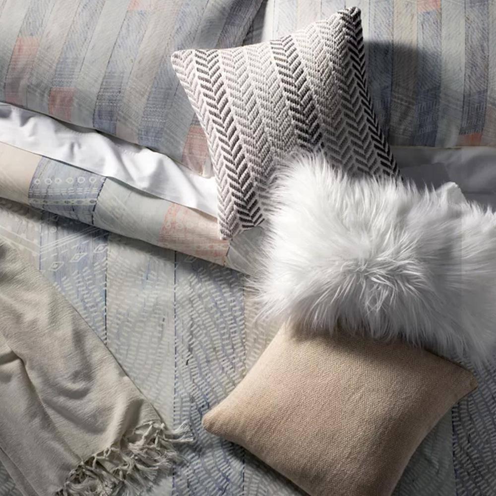 HomeRoots 18" Gray and White Throw Pillow