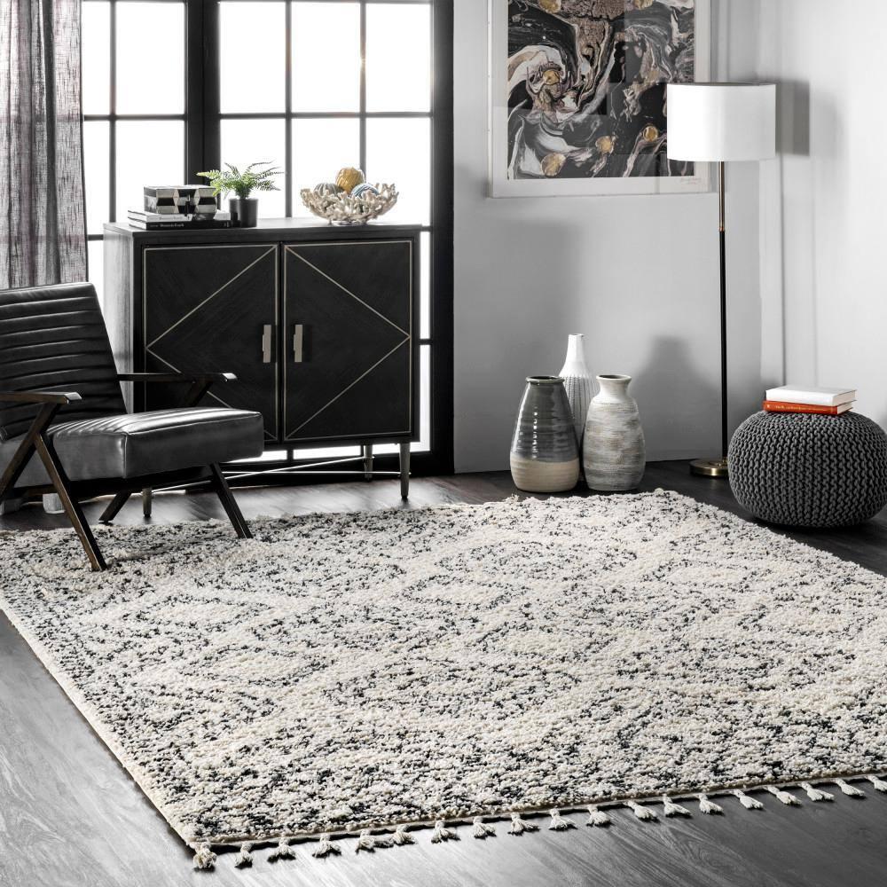 Nuloom Vasiliki Geometric 2x3 Accent Shag Indoor Area Rug for Living Room Bedroom Dining Room Nursery Entryway, Off White/Charcoal