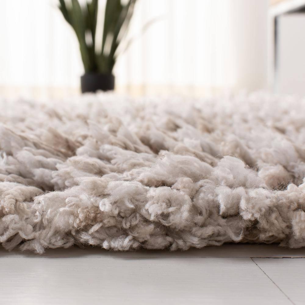 Rio Shag SG960 Hand Loomed Indoor Accent Rug - Beige/Ivory - 3'x5' - Safavieh