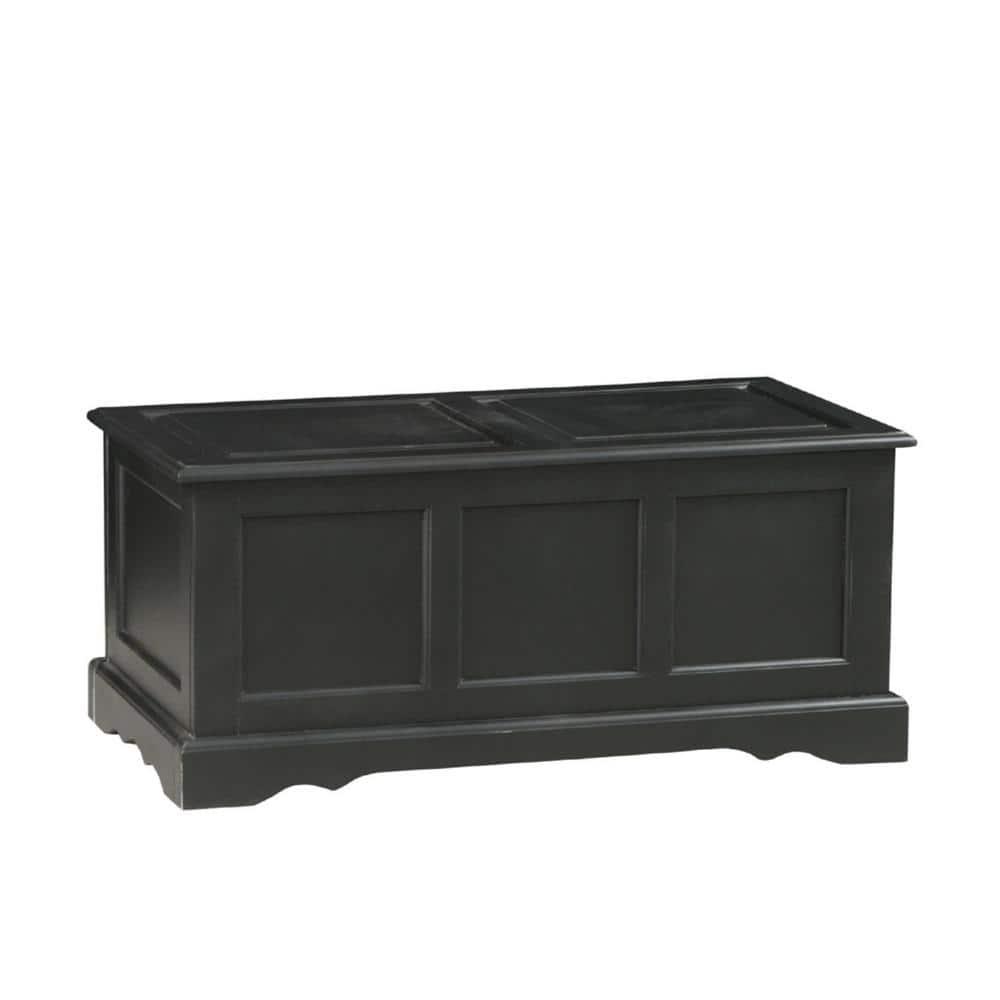 Carolina Living Hayden Blanket Chest Antique Black: Coffee Table, Linen Storage, Wood Frame