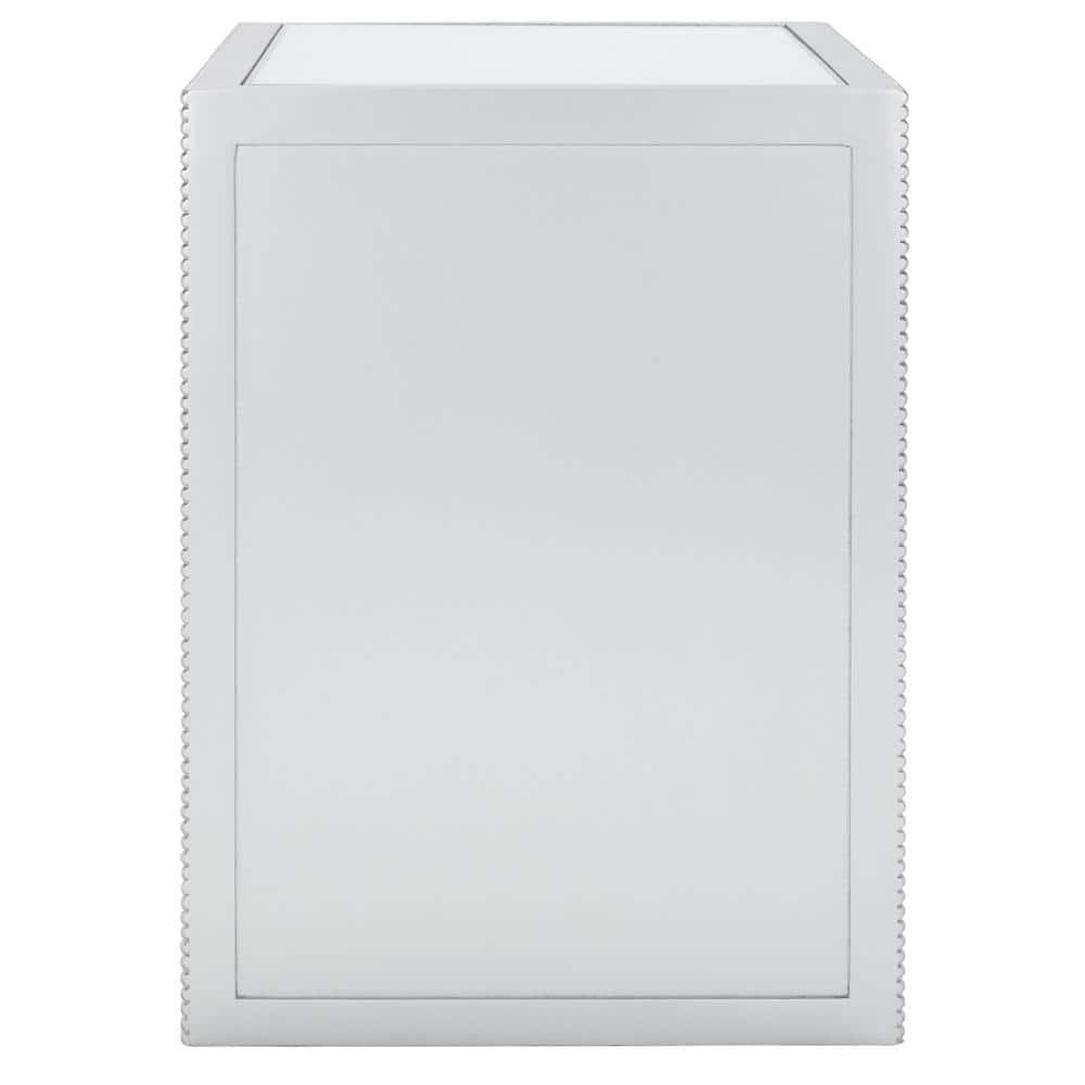 Laken Mirrored Accent Table - Silver/Mirror - Safavieh