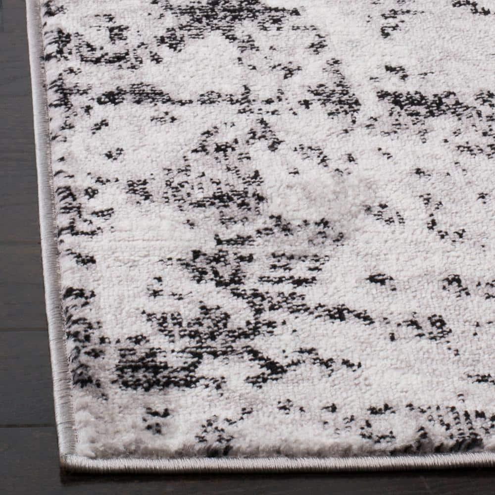 Skyler SKY186 Power Loomed Indoor Area Rug - Charcoal/Ivory - 5'1"x7'6" - Safavieh