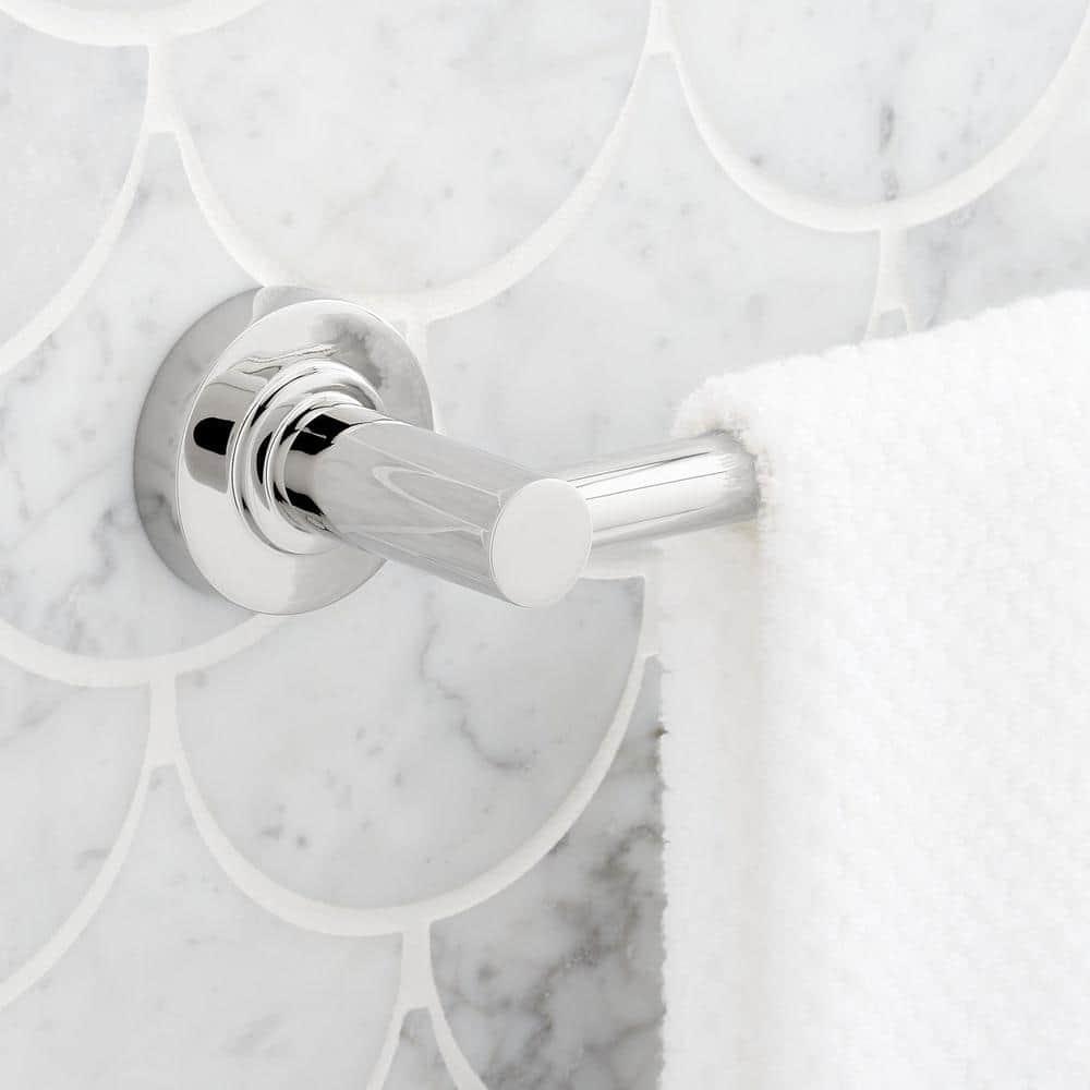 Lexia 24'' Wall Mounted Towel Bar