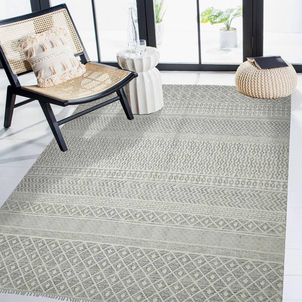 Gray Geometric Handmade Cotton Rectangular Rug 2' x 3'