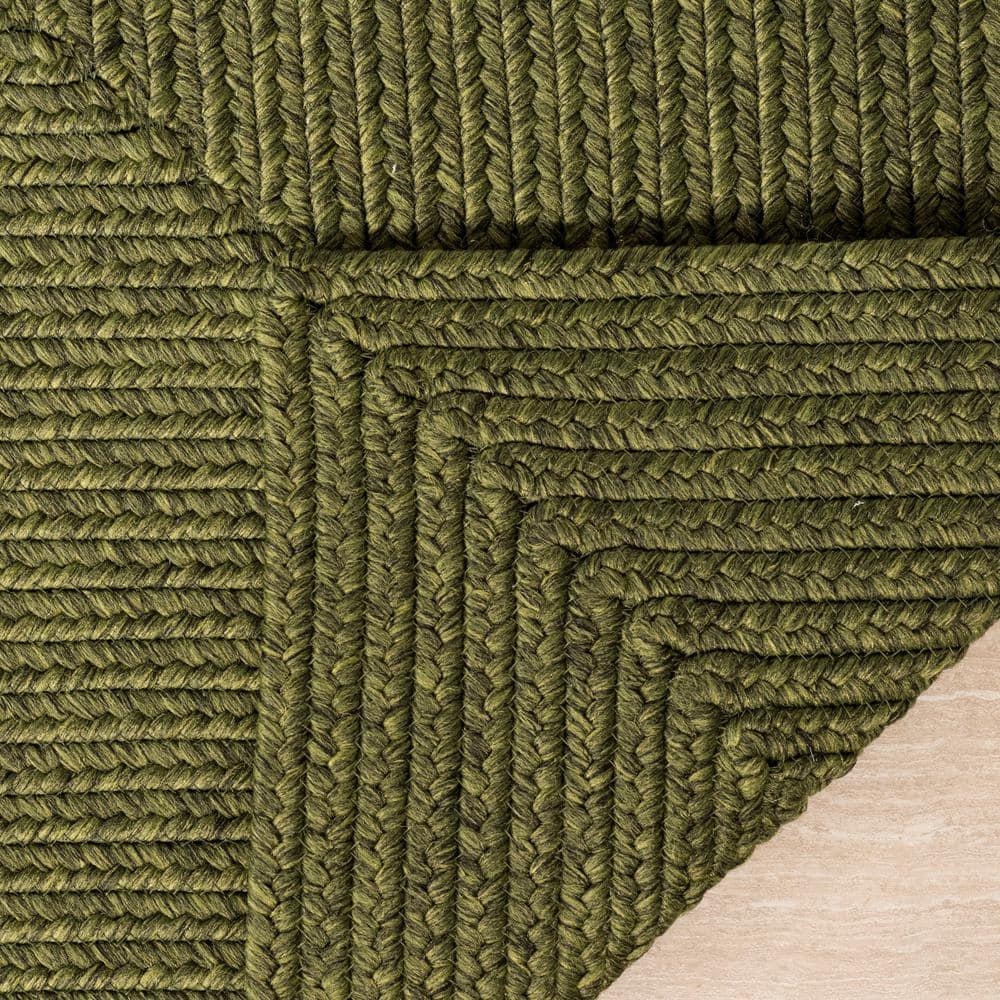 Braided BRD315 Hand Woven Area Rug - Green - 3'x3' - Safavieh.