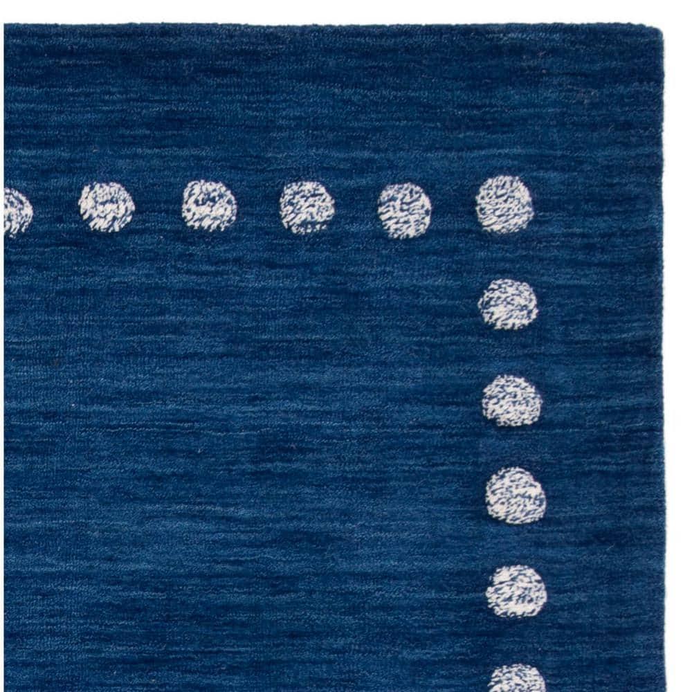 Safavieh Kids SFK802 Hand Loomed Indoor Area Rug - Navy - 5'x5' - Safavieh