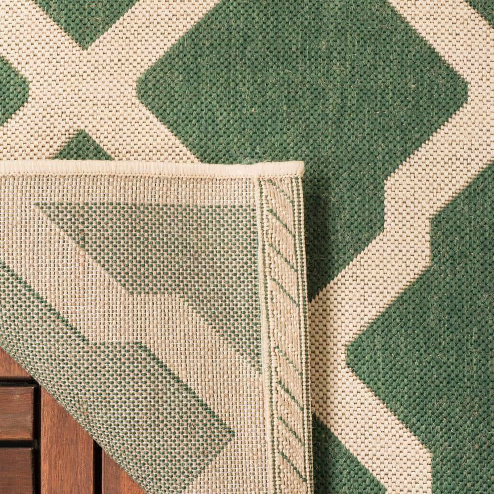 Beach House BHS122 Power Loomed Indoor/Outdoor Area Rug - Green/Creme - 6'7"x6'7" - Safavieh