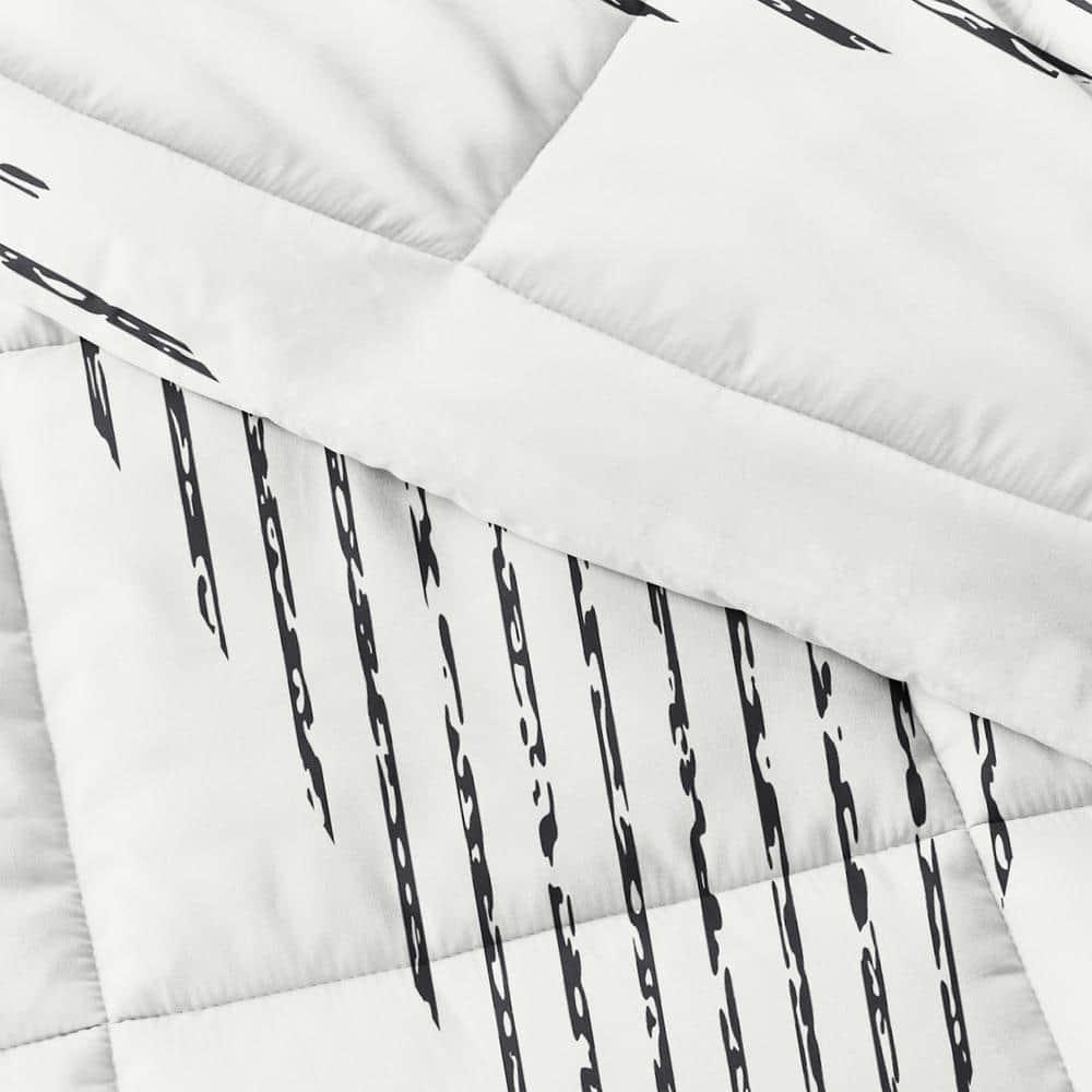 IEnjoy Home 7-Piece Bedding Bundle - Pattern Comforter and Sheet Set