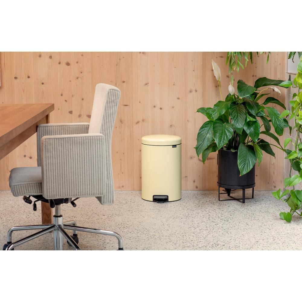 Mellow Yellow Polypropylene Round Step-On Trash Can, 3.2 Gallon