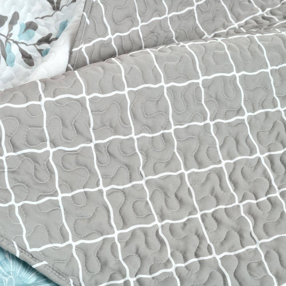 Lush Decor Aprile Microfiber Reversible Traditional 3 Piece Quilt Set