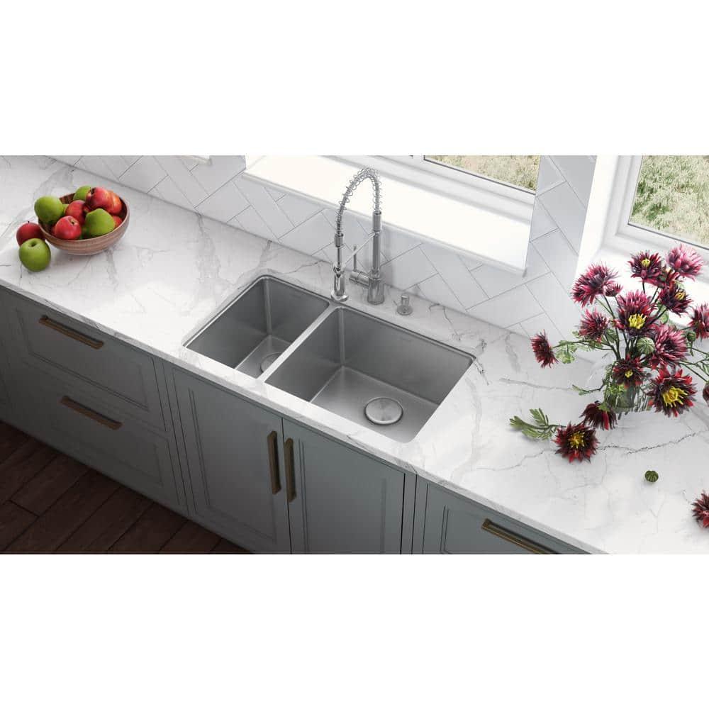 Ruvati 32-inch Undermount Kitchen Sink 16 Gauge Stainless Steel