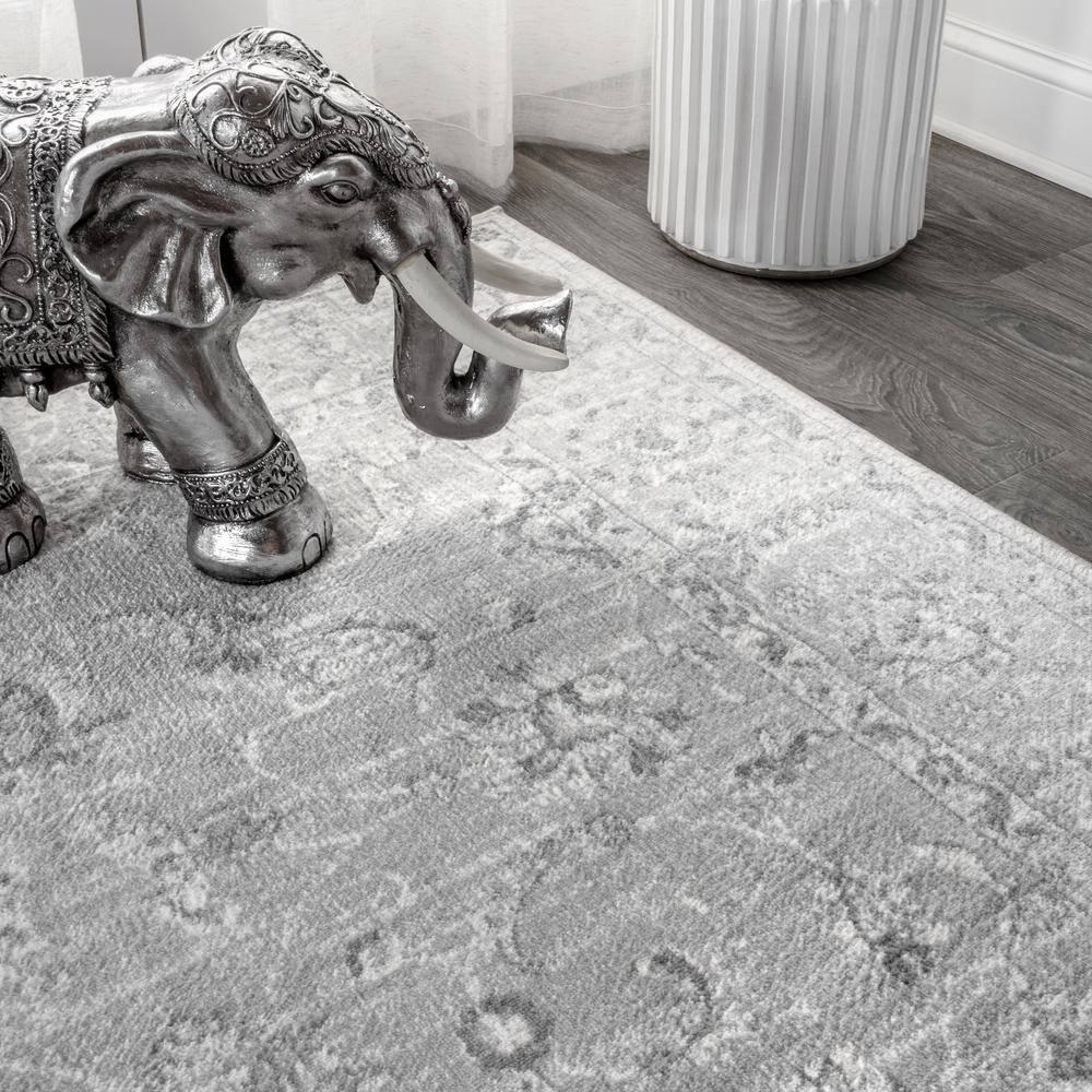 4'x6' Modern Persian Vintage Area Rug, Light Grey - JONATHAN Y
