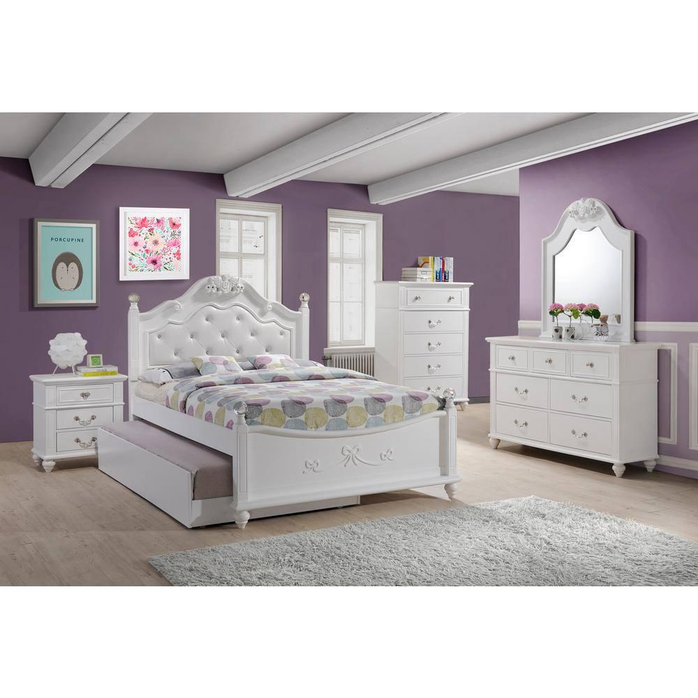 Picket House Furnishings Annie Dresser White: 5-Drawer Horizontal Storage, Wood Frame, Metal Glides