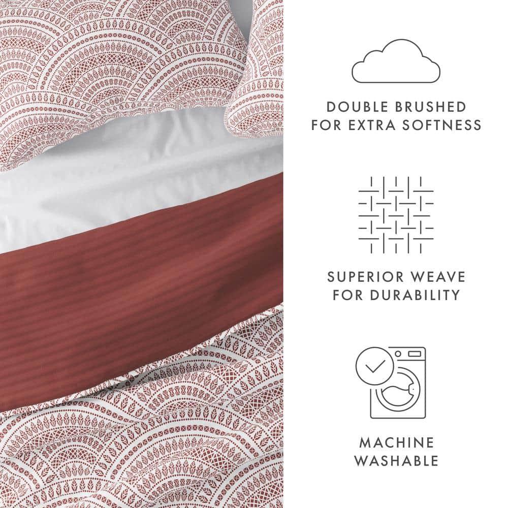 Noble Linens Terracotta 3 Piece Scallop Reversible Microfiber Quilt Set, Twin / Twin XL