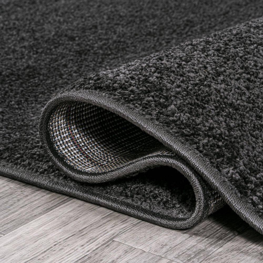 5'x5' Haze Solid Low-Pile, Black - JONATHAN Y