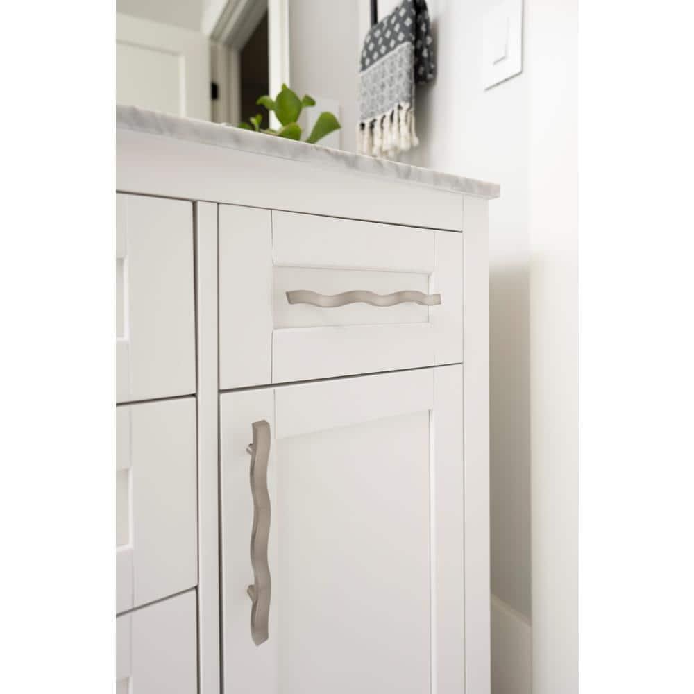 Hickory Hardware Metropolis Kitchen Cabinet Handles, Solid Core Drawer Pulls for Cabinet Doors, 5-1/16" (128mm)