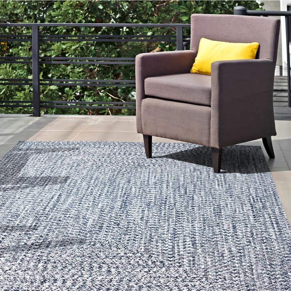 nuLOOM Wynn Braided Indoor/Outdoor Navy 3' x 5' Casual Area Rug