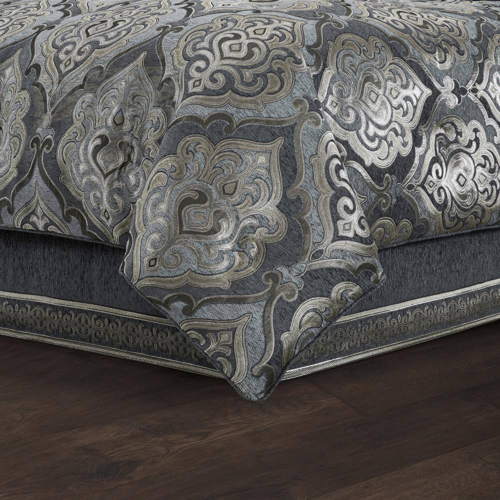 Ashley Comforter Set