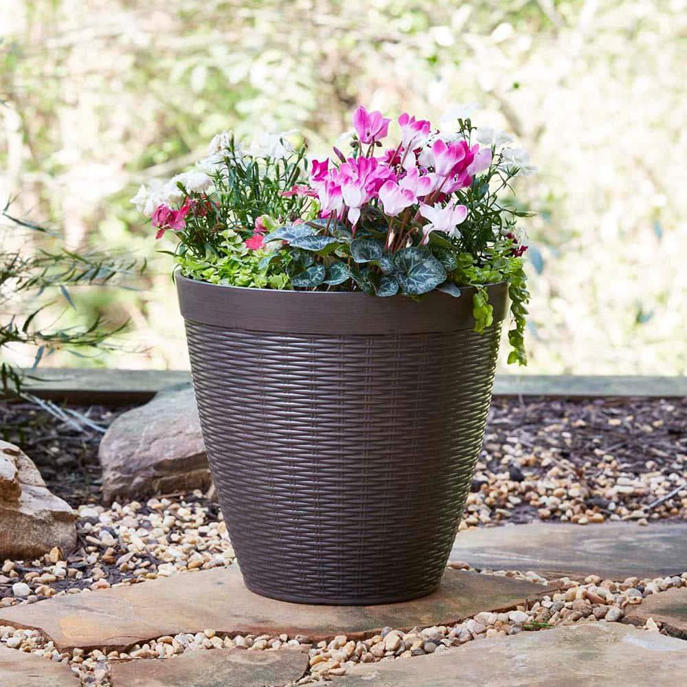 Southern Patio 15" Jamaica Wicker Planter, Dark Coffee - Southern Patio