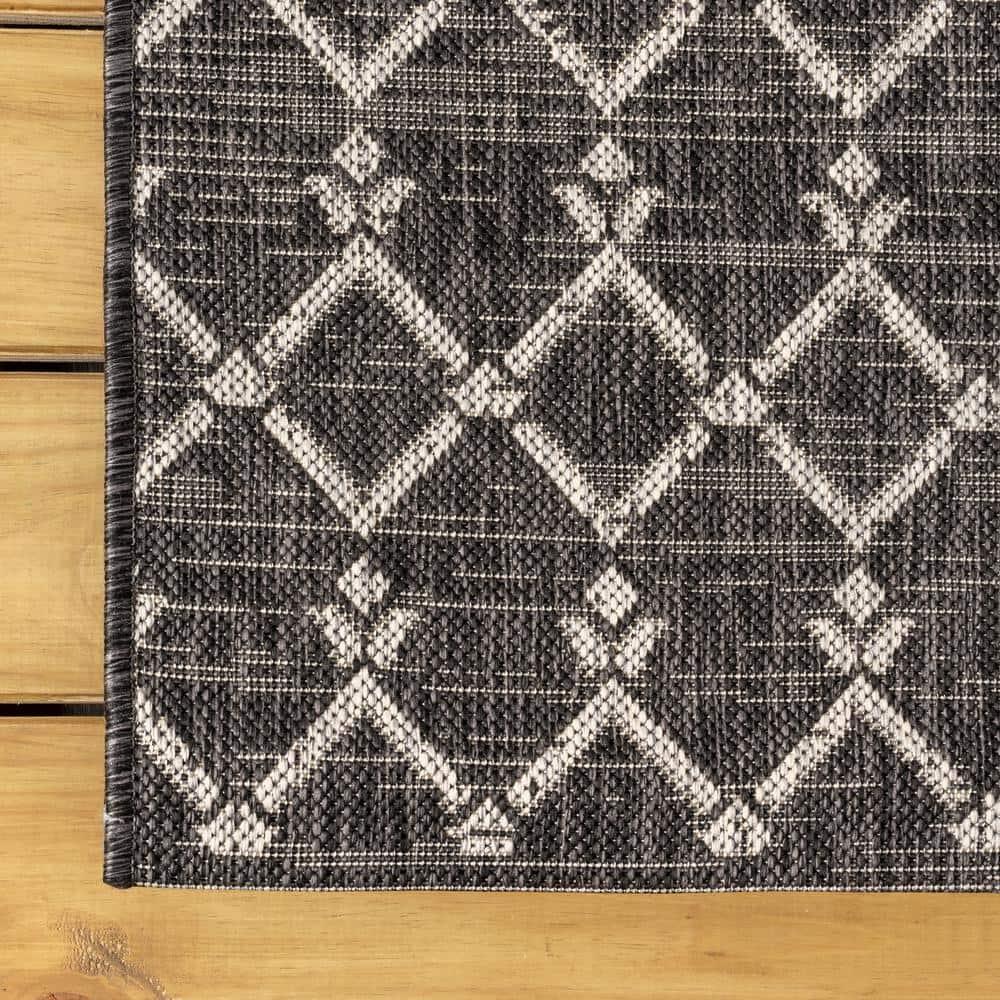 4'x6' Ourika Moroccan Geometric Textured Weave Indoor/Outdoor Area Rug, Black/Gray - JONATHAN Y