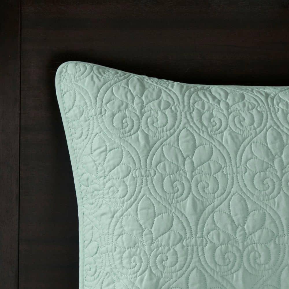 Quebec Reversible Bedspread Set
