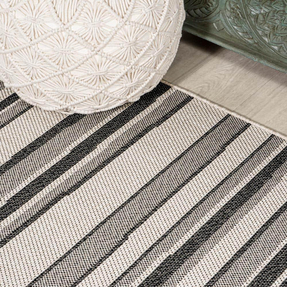 5' x 8' Castara Wavy Stripe Modern Indoor/Outdoor Area Rug, Cream/Dark Gray - JONATHAN Y