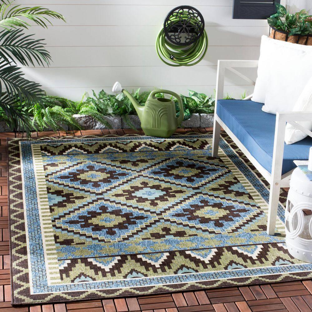 Veranda VER096 Power Loomed Indoor/Outdoor Accent Rug - Green/Chocolate - 2'7"x5' - Safavieh.