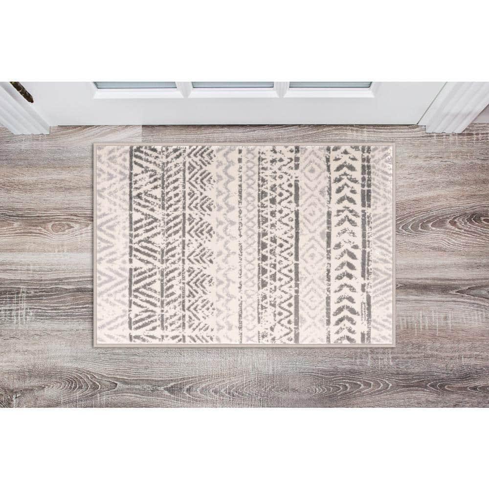 World Rug Gallery Geometric Distressed Bohemian Gray 2'x3' Indoor Area Rug