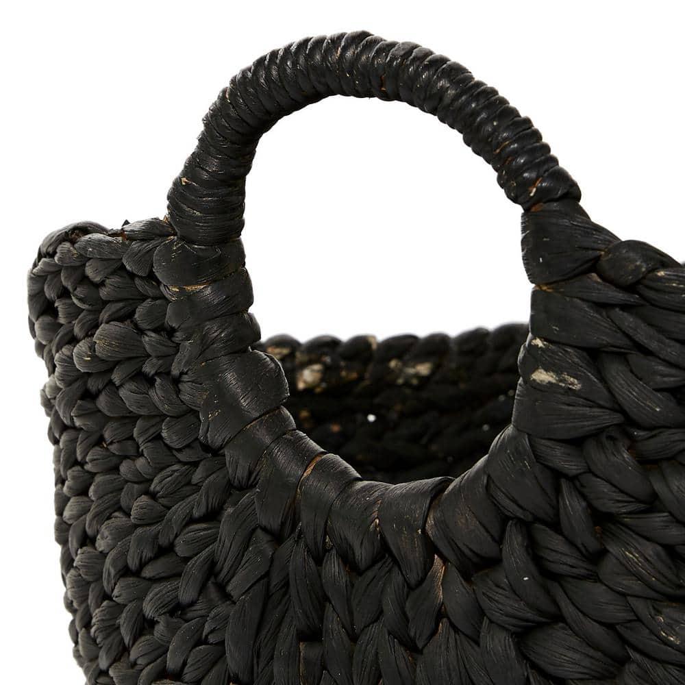 CosmoLiving by Cosmopolitan 22" x 19" Black Seagrass Handmade Large Woven Storage Basket with Handles, 1-Piece