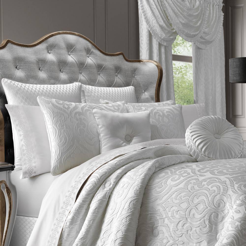 Five Queens Court Antonia Comforter Set