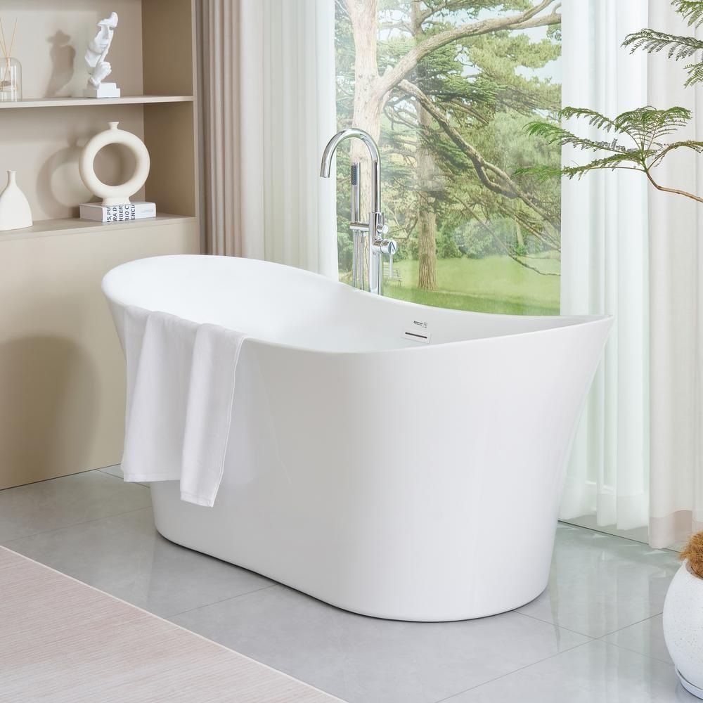 67" x 31" Freestanding Soaking Bathtub