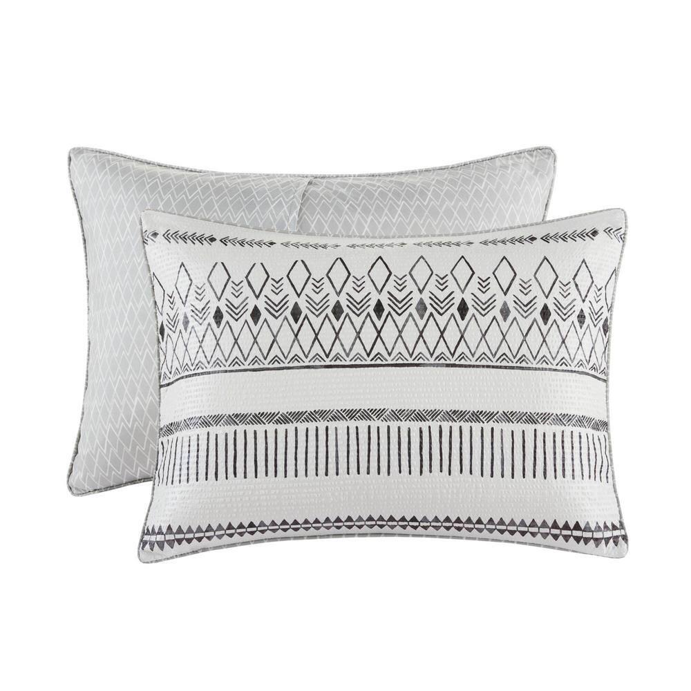 Madison Park Fraser 5 Piece Printed Seersucker Comforter Set with Throw Pillows