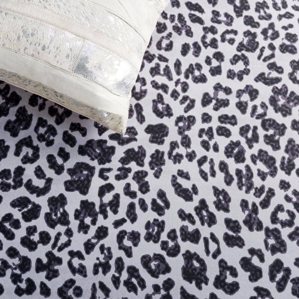 Everly Quinn Faux Hide Performance Machine Washable Animal Print Rug