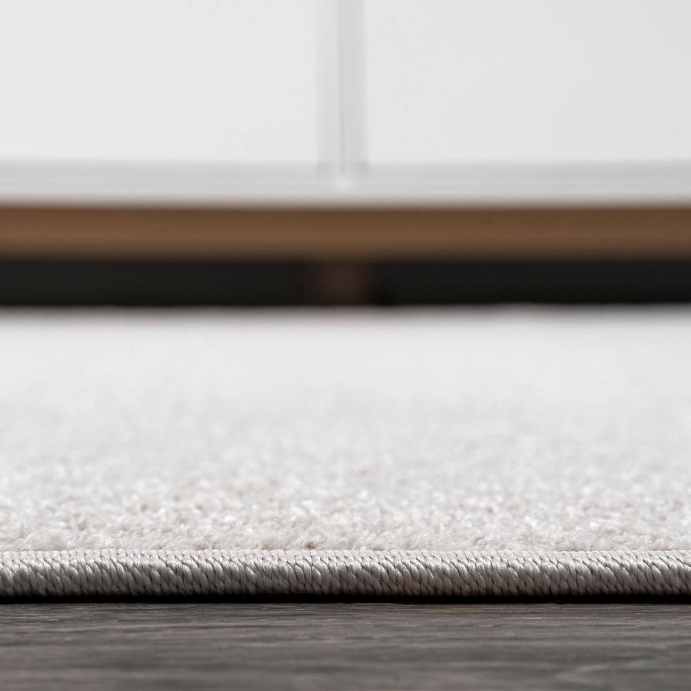 4'x6' Haze Solid Low-Pile Area Rug, Ivory - JONATHAN Y