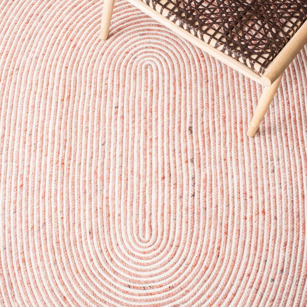 Braided BRD905 Hand Woven Area Rug - Red/Ivory - 3' round - Safavieh.