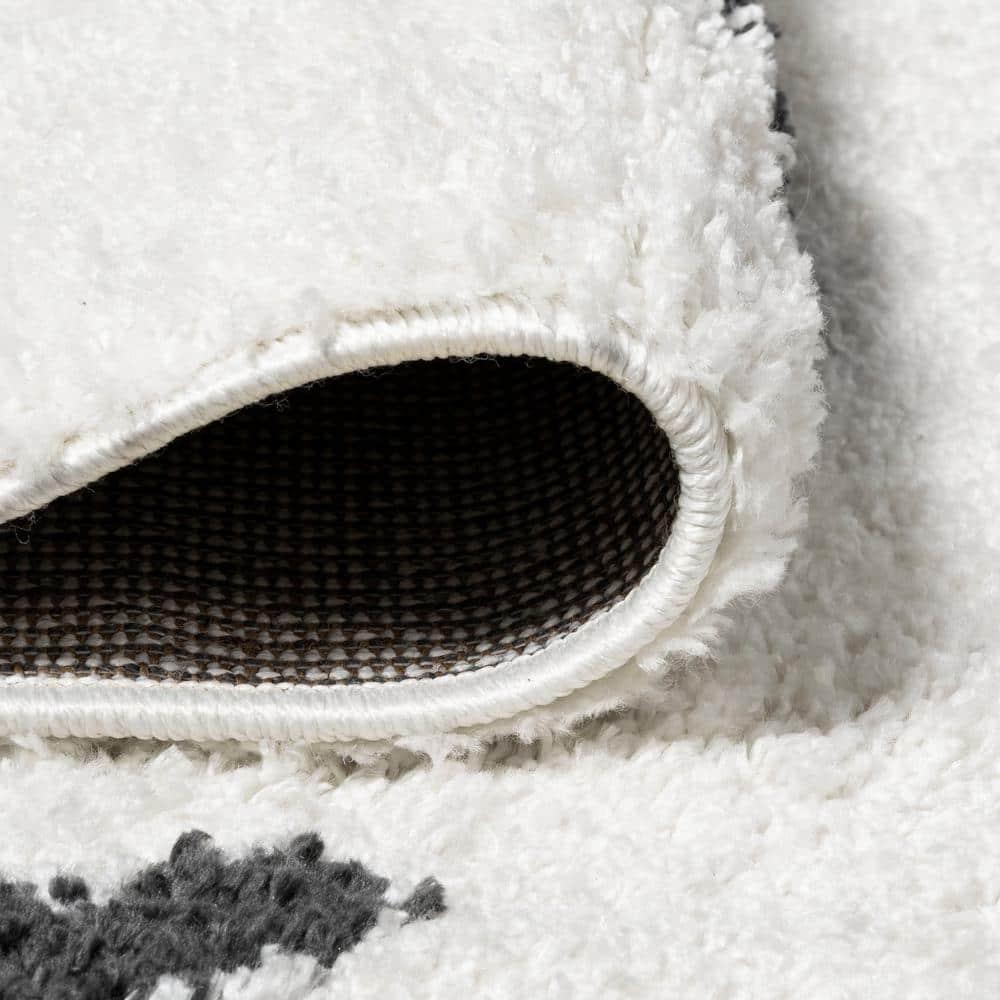 3'x5' Cristo Berber Geometric Shag Area Rug, White/Black - JONATHAN Y