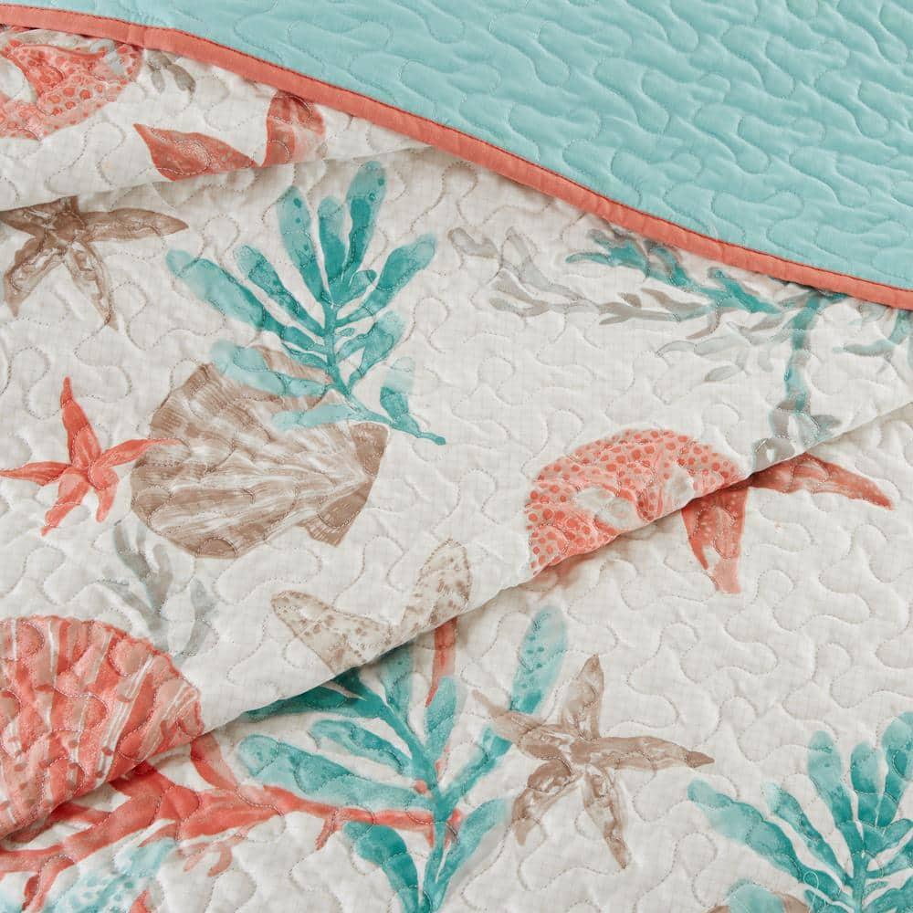 Madison Park Pebble Beach Cotton Sateen 210 TC Reversible 6 Piece Quilt Set with Throw Pillows