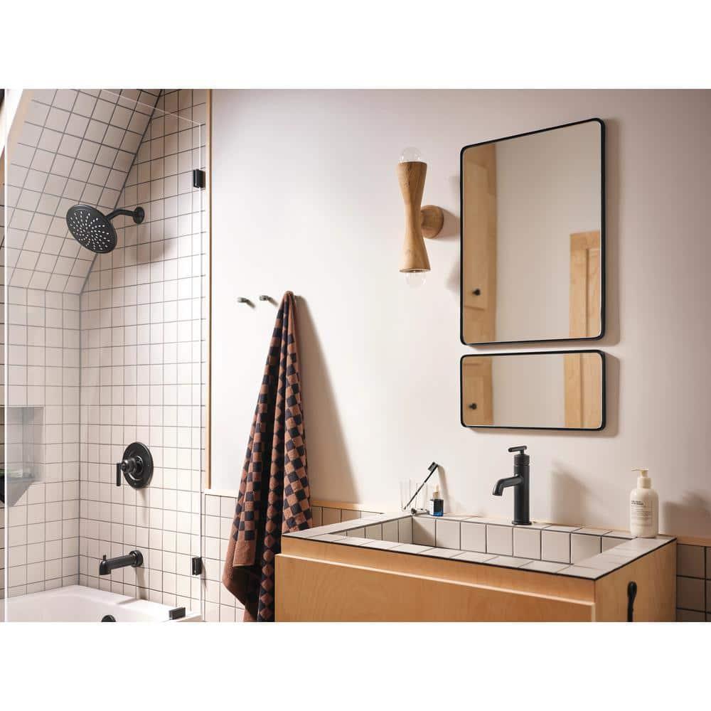 Gibson Single Hole Bathroom Faucet with Drain Assembly