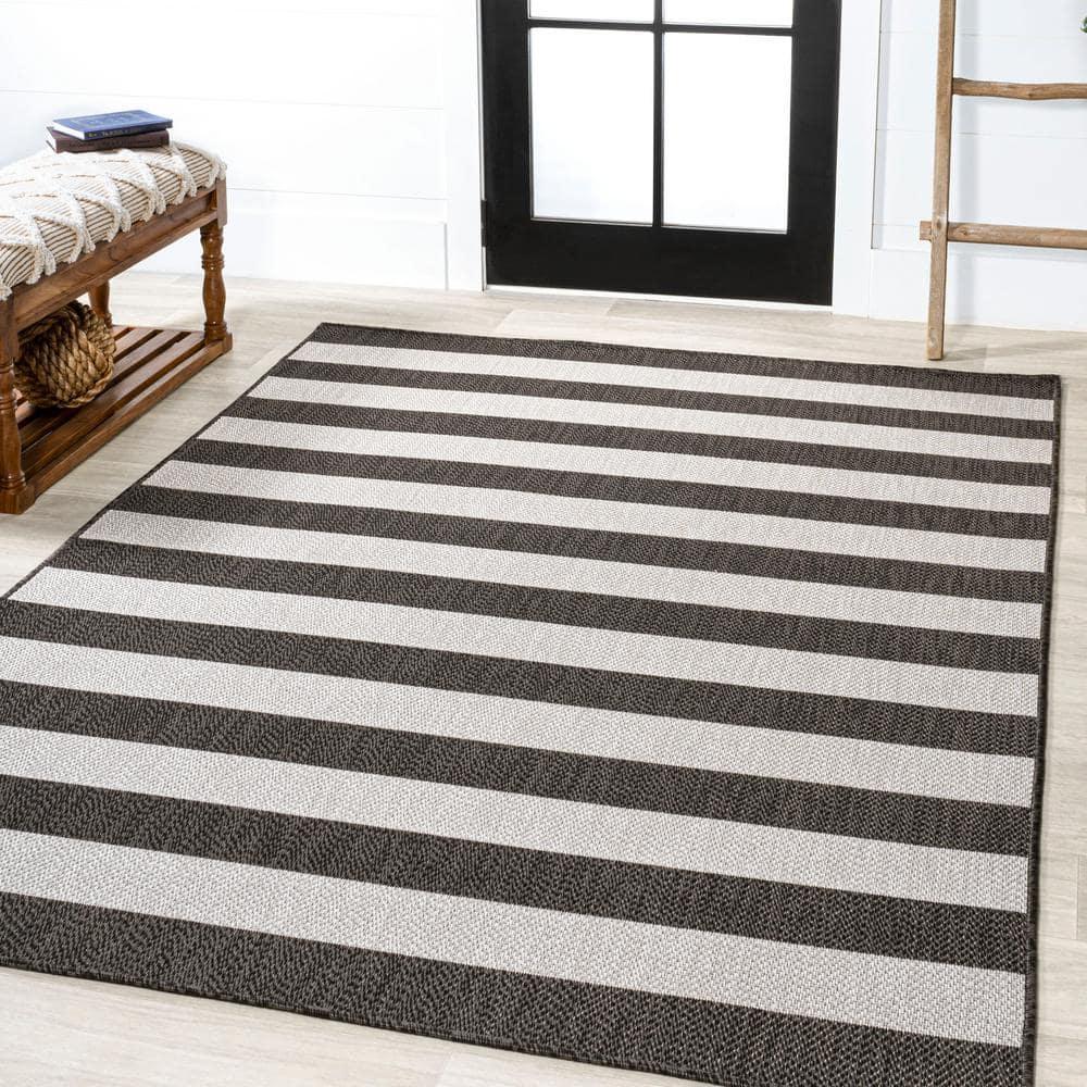4' x 6' Negril Two-Tone Wide Stripe Indoor/Outdoor Area Rug, Black/Cream - JONATHAN Y