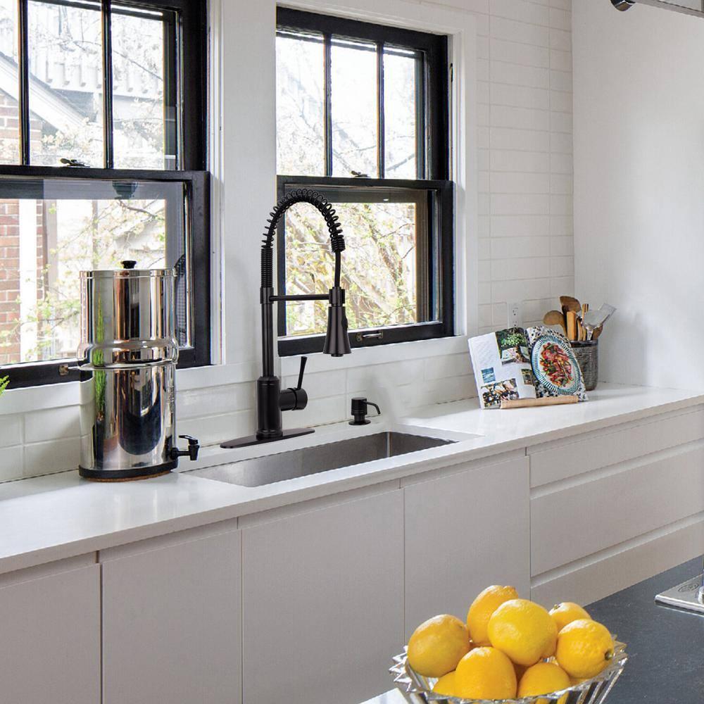 Pull Down Single Handle Kitchen Faucet