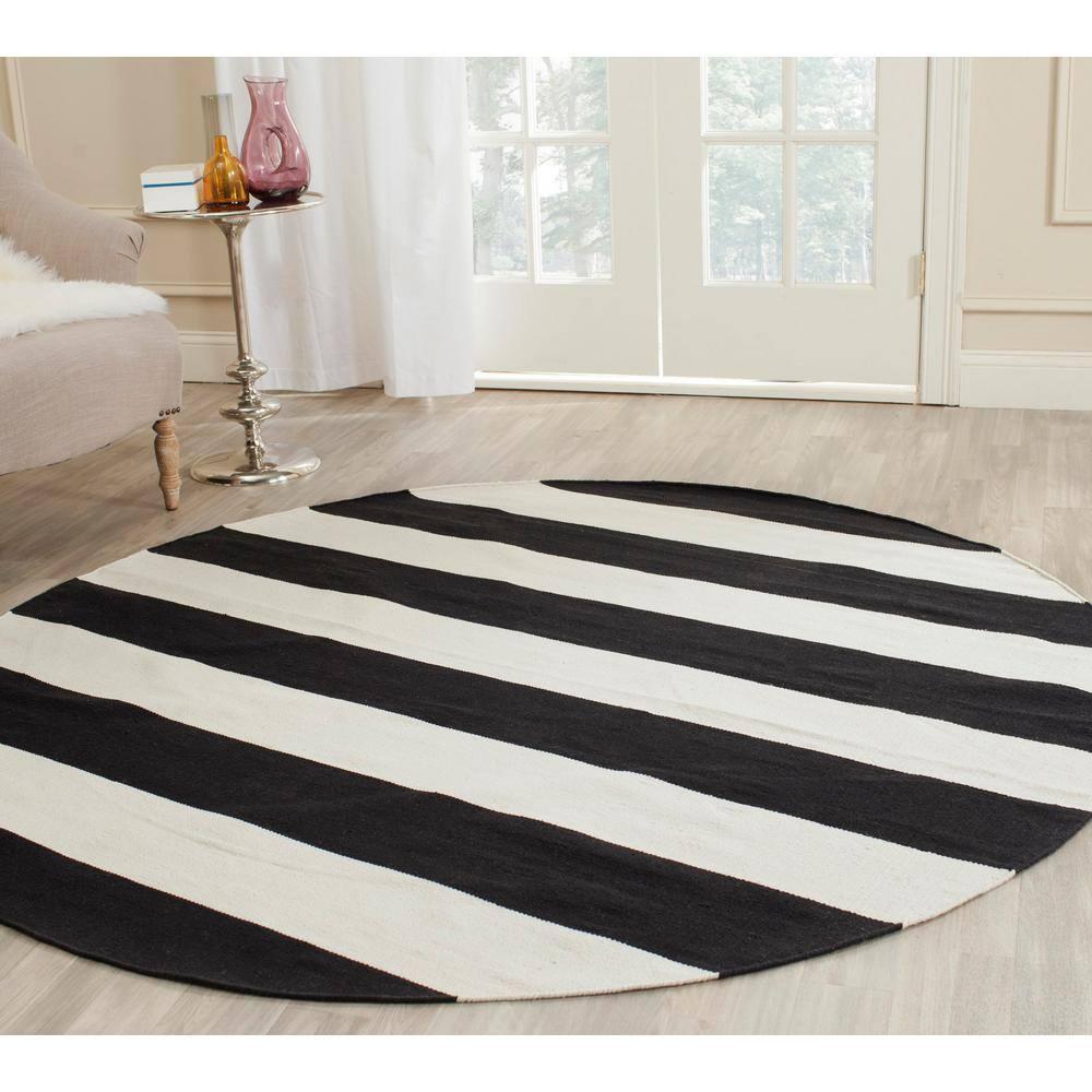 Montauk MTK712 Hand Woven Area Rug - Black/Ivory - 4' round - Safavieh.
